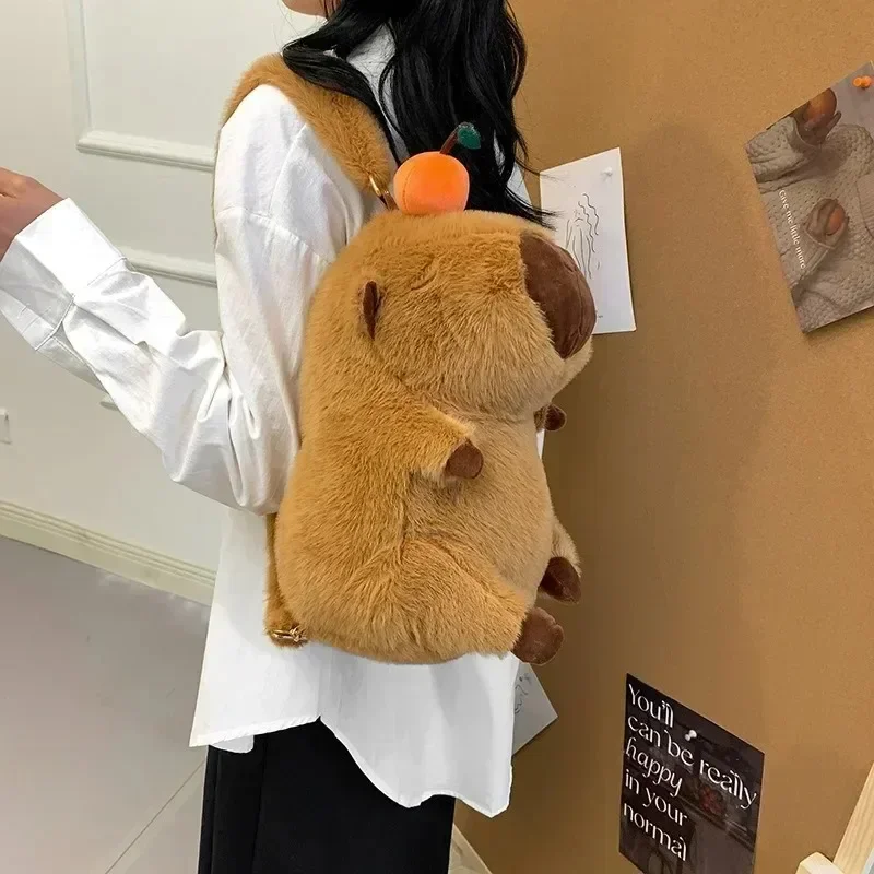 Capybara Plush กระเป๋าเป้สะพายหลัง Kawaii แฟชั่น Plushie ตุ๊กตาขนสัตว์กระเป๋าเด็กกระเป๋าไหล่กระเป๋ามินิกระเป๋าเป้สะพายหลังกระเป๋าของขวัญสําหรับแฟน