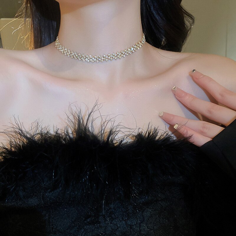Collana girocollo di lusso con strass pieni lucidi per le donne Collane di cristallo geometriche personalizzate Regali per feste di gioielli da sposa