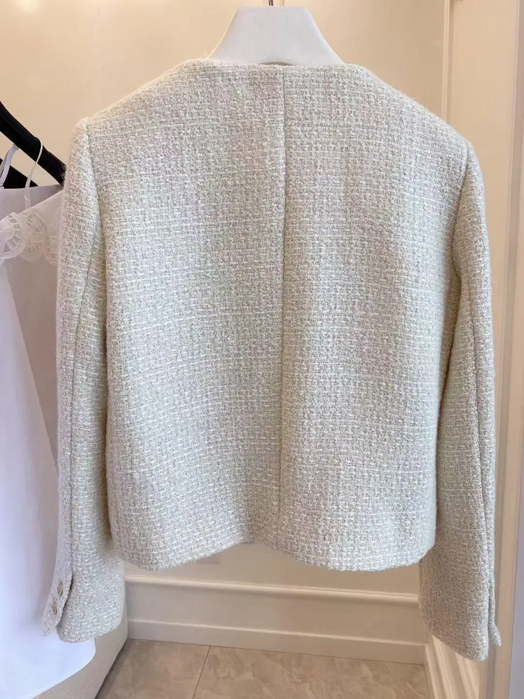 2025 abrigo de Tweed de lana moda de gama alta botón dorado corto temperamento delgado primavera y otoño abrigos coreanos chaqueta de mujer