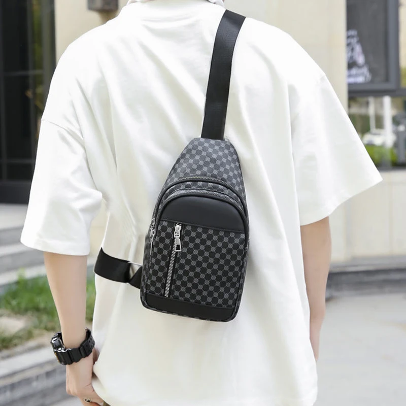 Bolsa de peito funcional estilo neutro para mulheres e homens com design de bolinhas de retalhos, adequada para bolsas de ombro único de negócios