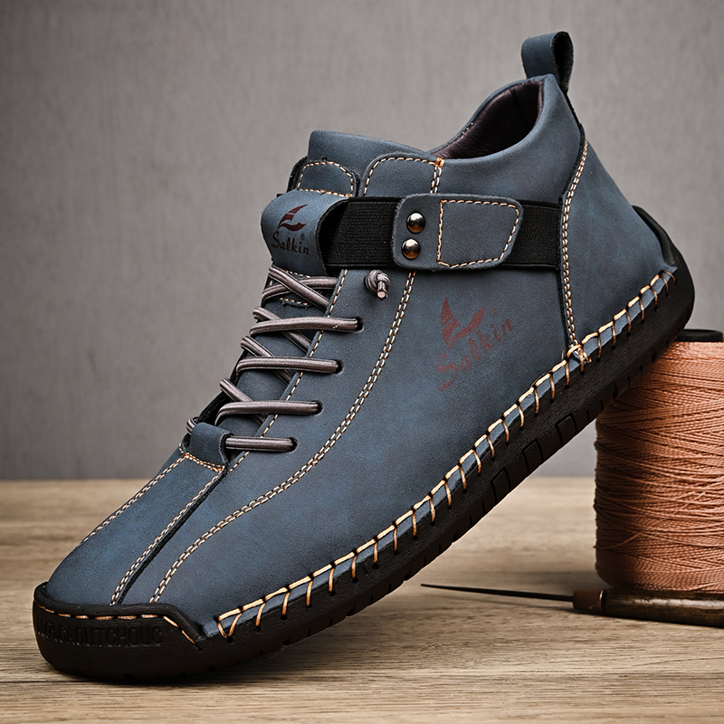 Nuevo 2024 zapatos informales de cuero hechos a mano para hombre, zapatillas de deporte de diseño, zapatos de cuero transpirables para hombre, botines para hombre al aire libre