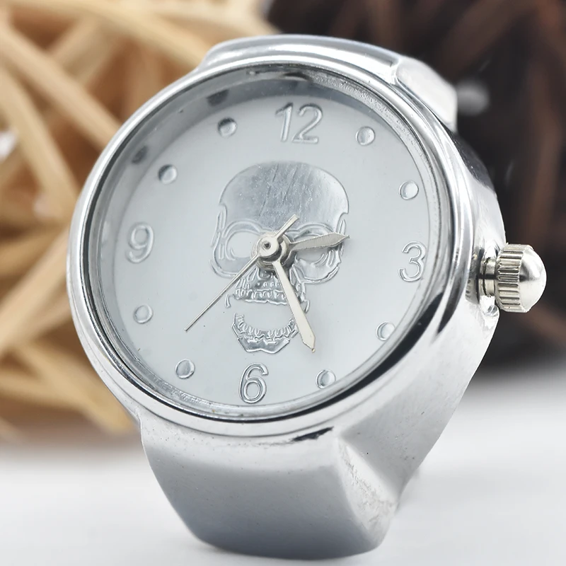 Personalidade criativa venda anel de quartzo relógio liga circular dial crânio literalmente unisex presente natal relógio divertido