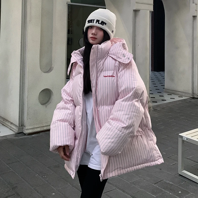 Płaszcz 2025 Nowa moda Temperament w paski Ciepły damski pikowany płaszcz bawełniany z kapturem Zimowy luźny damski płaszcz bawełniany H250