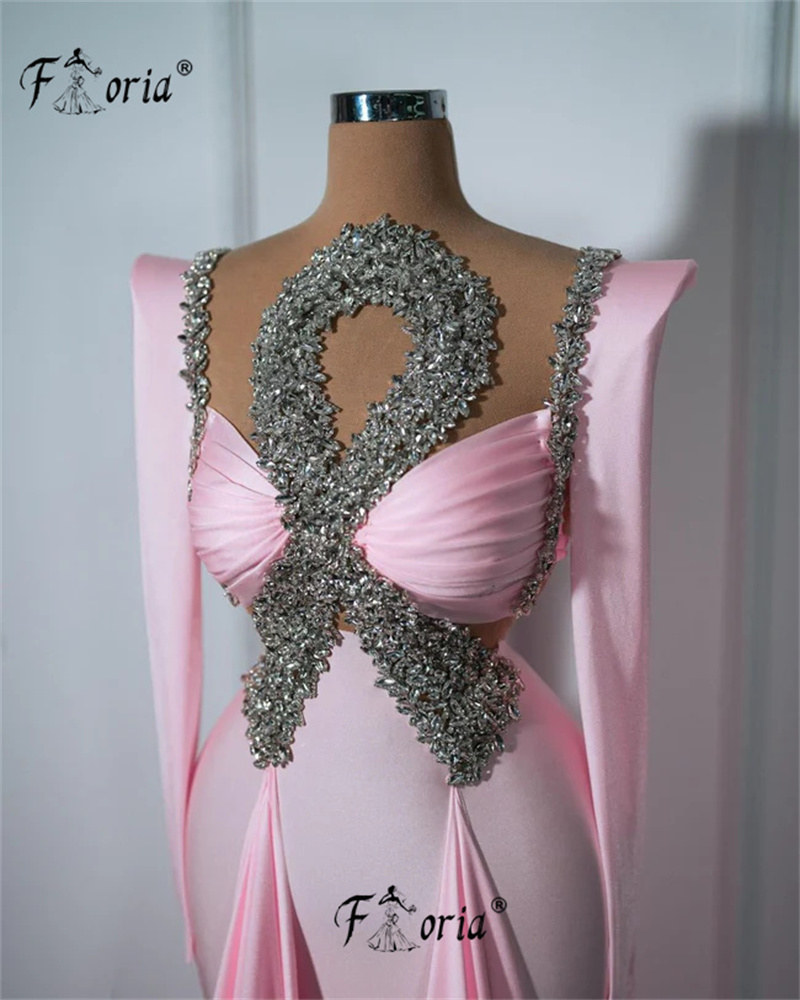 Elegantes rosa Meerjungfrau-Abendkleid mit großen Kristallen, langen Ärmeln, glitzernden Perlen, Sweep-Zug, formelles Anlasskleid, Promi-Kleid