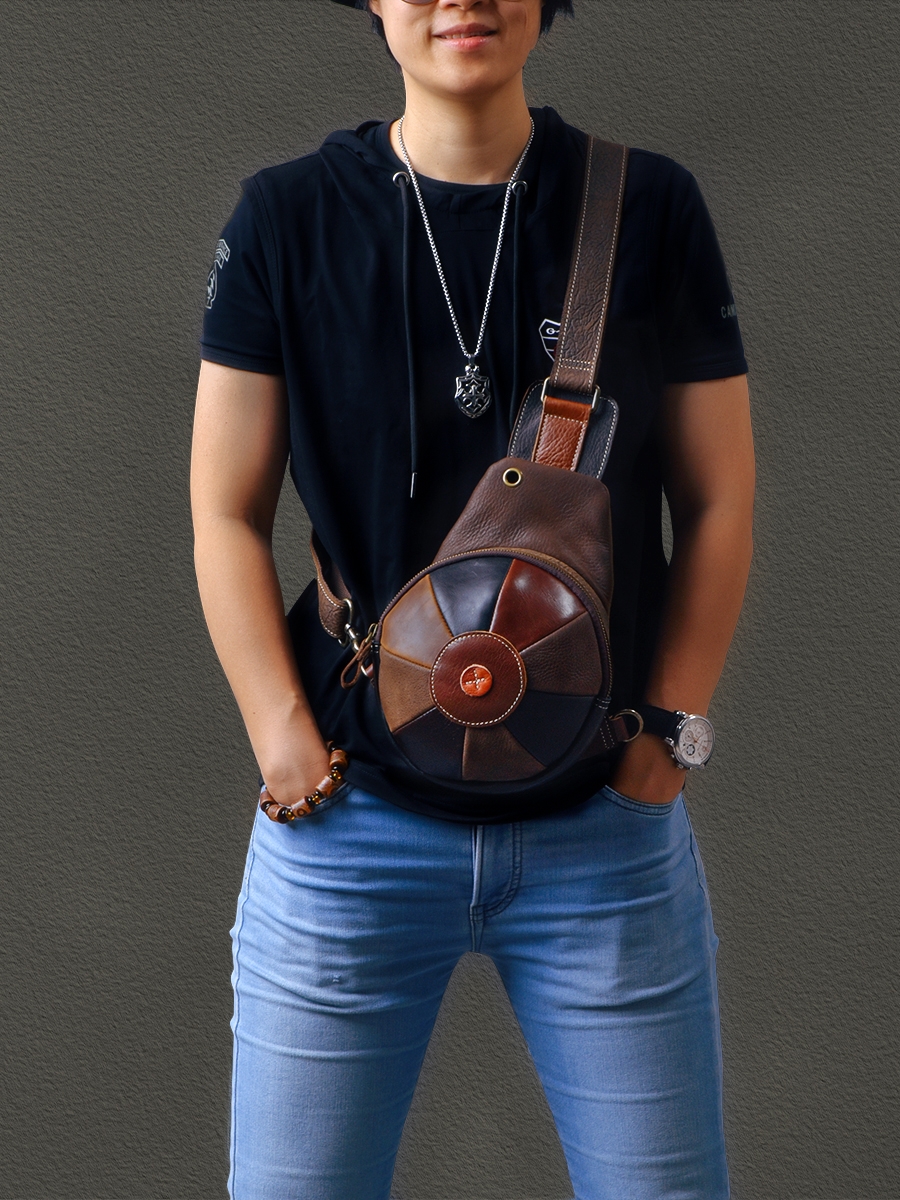 Нагрудная сумка из воловьей кожи в стиле ретро