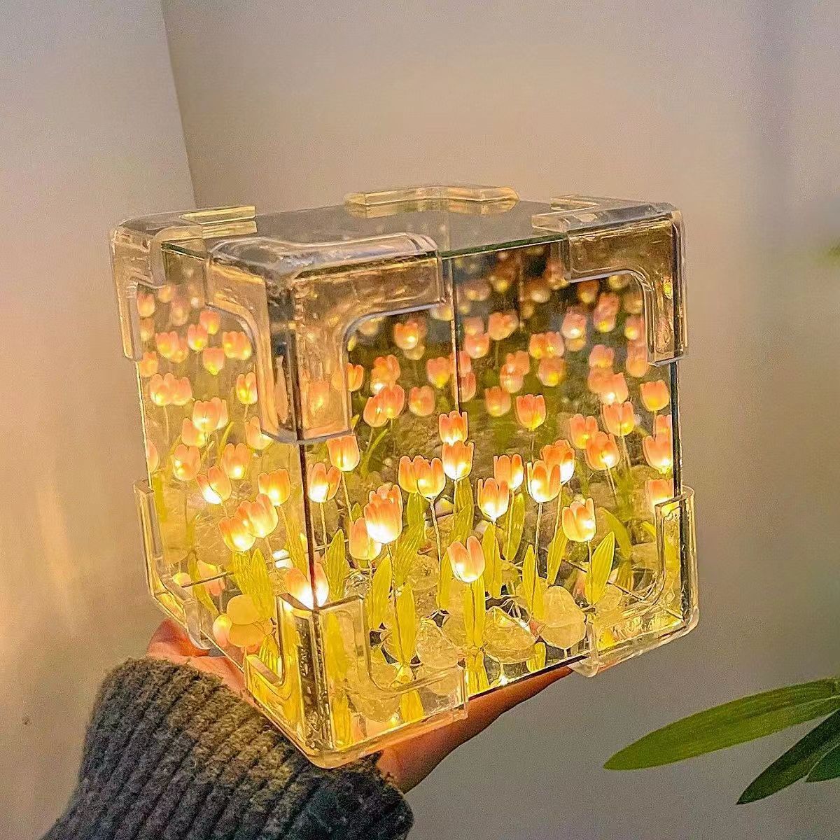 ดอกไม้ Sea Magic Cube TULIP 3D Night Light 12 ซม.ทําด้วยมือวัสดุสร้างสรรค์แพคเกจตกแต่งของขวัญสําหรับแฟนและเพื่อนที่ดีที่สุด