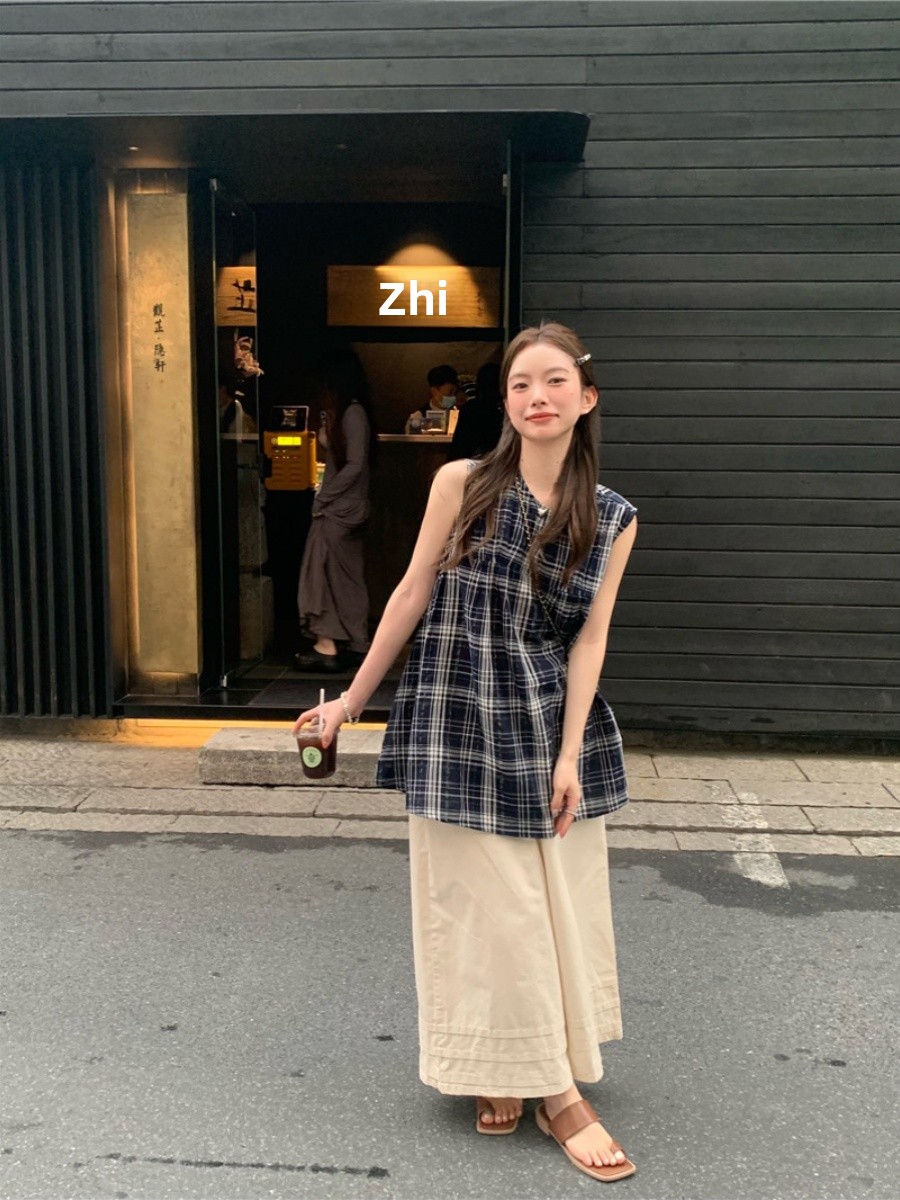 Csa Fena Xadrez Verão 2024 Solta Doce e Versátil Sem Mangas Estilo Francês Gola Redonda Csa Vestido Midi