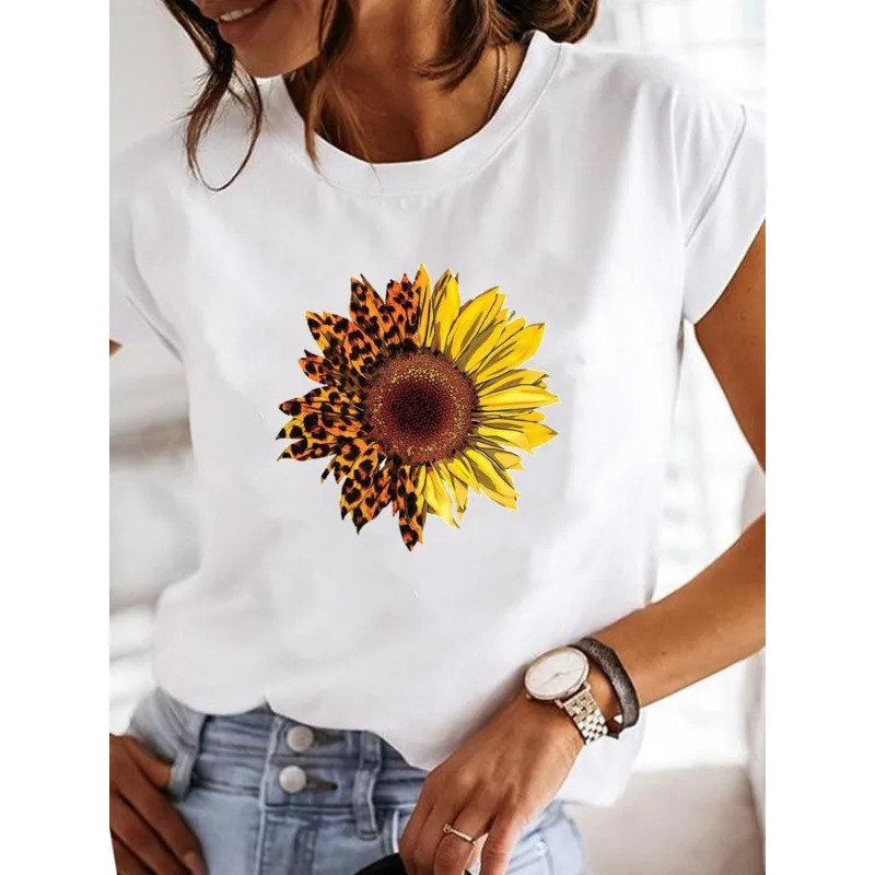 女性の半袖爆発昆虫蝶トンボプリントラウンドネック Tシャツ女性服特大 Tシャツ原宿