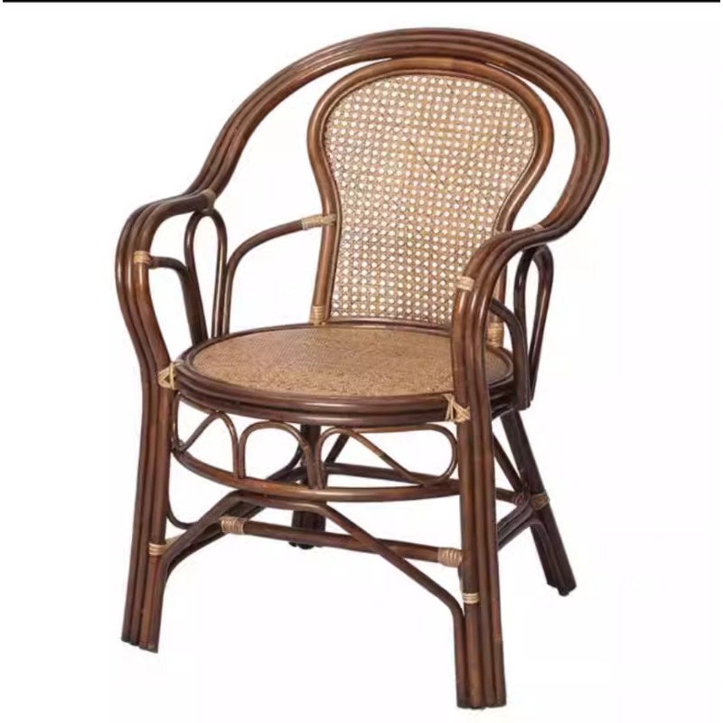 Krzesło z naturalnego rattanu z pojedynczym oparciem, krzesło biurowe z rattanu, balkon w stylu retro, krzesło rekreacyjne dla osób starszych
