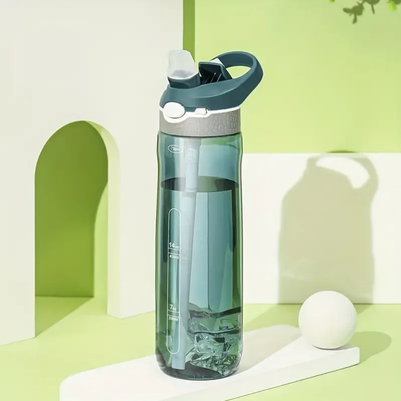 750ml 스포츠 물병 - 휴대용 빨대로 수분 공급, 캠핑, 하이킹에 적합 BPA 프리 및 안전