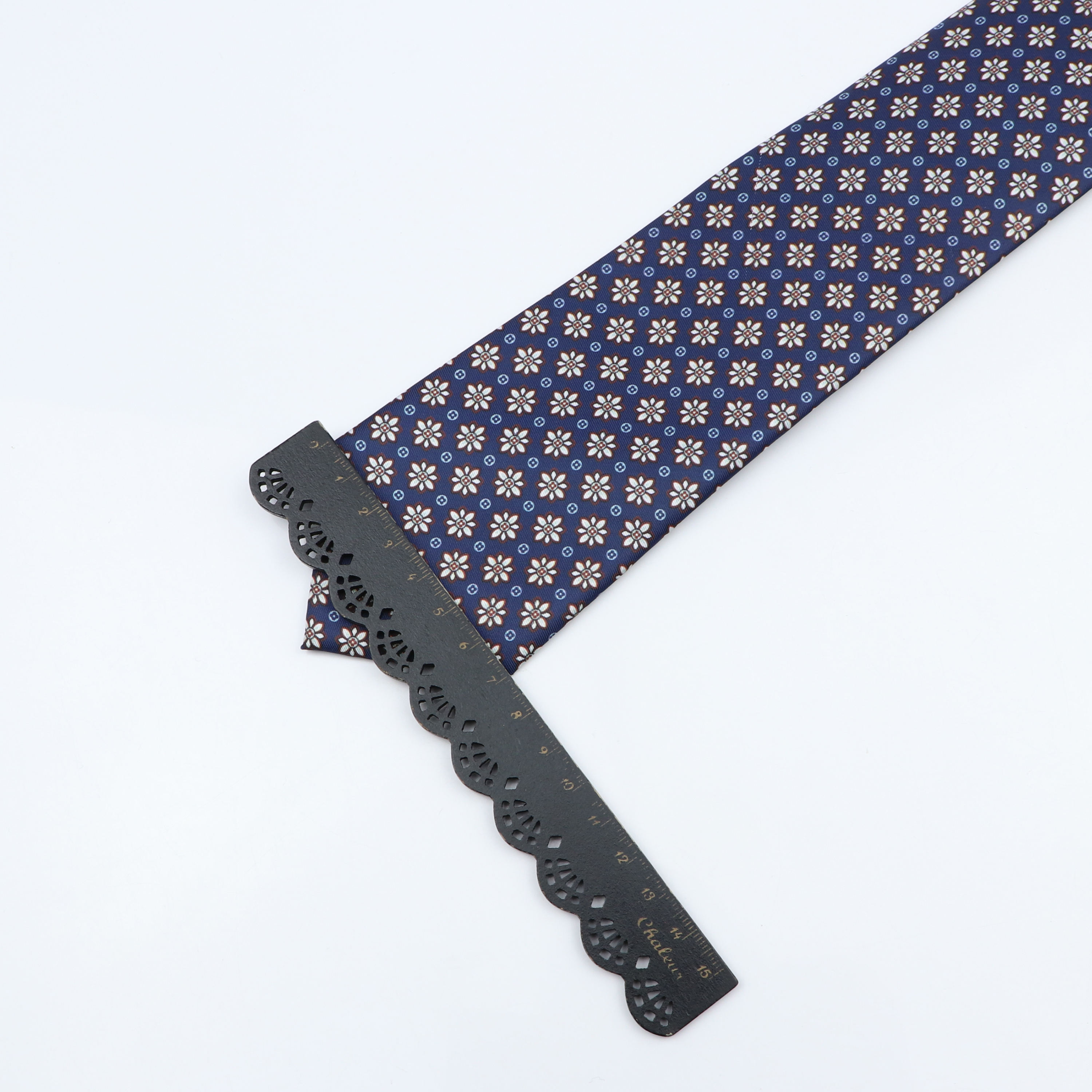 Nowość krawat z mikrofibry Super miękki imitacja jedwabiu krawaty Paisley dla mężczyzn spotkanie biznesowe Gravatas formalne 7cm wąski modny krawat