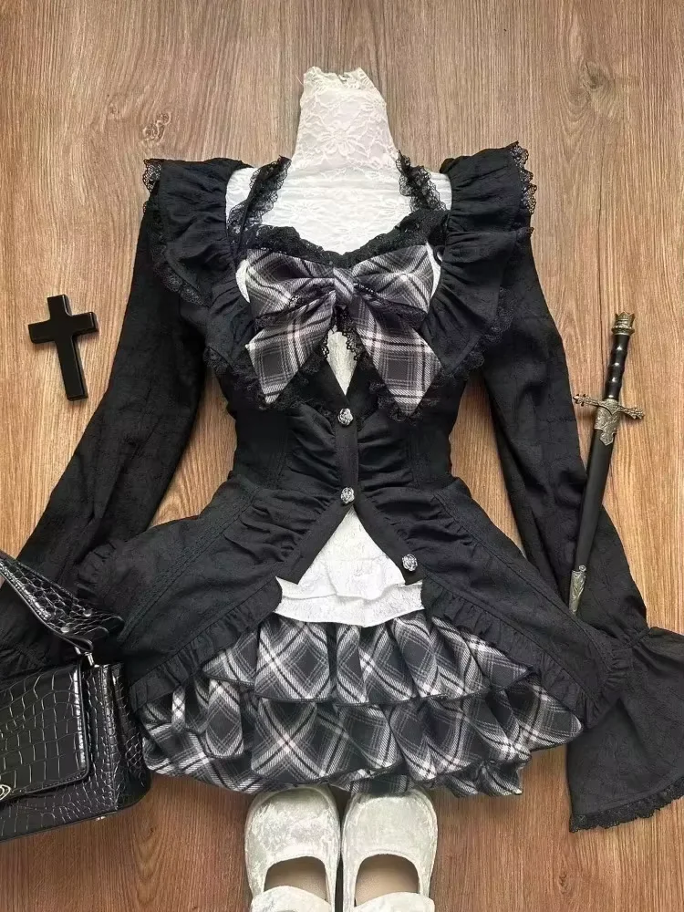Japoński zestaw spódnic w stylu preppy dla kobiet Kawaii Lace Patchwork Bow Tops + Y2k Plaid Mini Skirt Elegant Outifits 2-częściowy zestaw