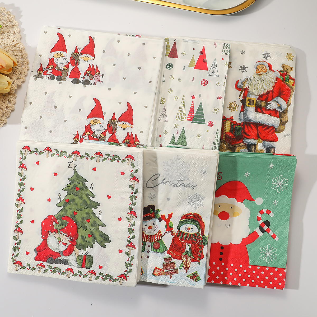 Christmas Party Napkins Disposable Dinner Serviettes Santa Claus Christmas Tree Gifts Flower Element Style Art Decoupage Napkins
