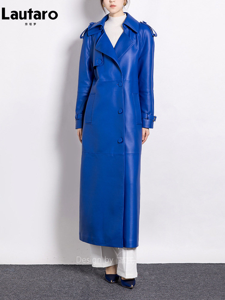 Lautaroฤดูใบไม้ผลิฤดูใบไม้ร่วงยาวพิเศษLuxury Elegant Blue Soft PuหนังTrench Coatสําหรับผู้หญิงรันเวย์ยุโรปแฟชั่น 2023