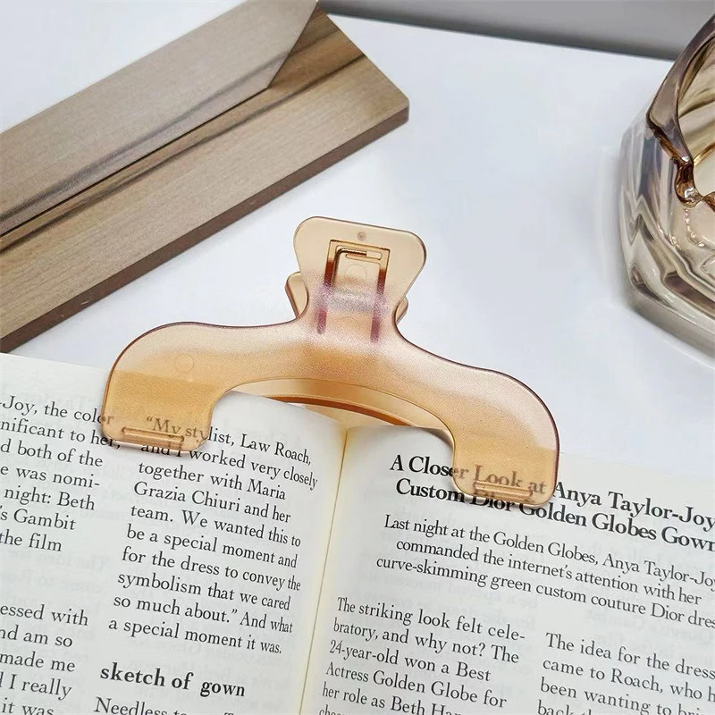 Plastic Large Book Clip Simple Reading Aid Fixed Book Holder Bookmarks Creative Design Practical Note Holder