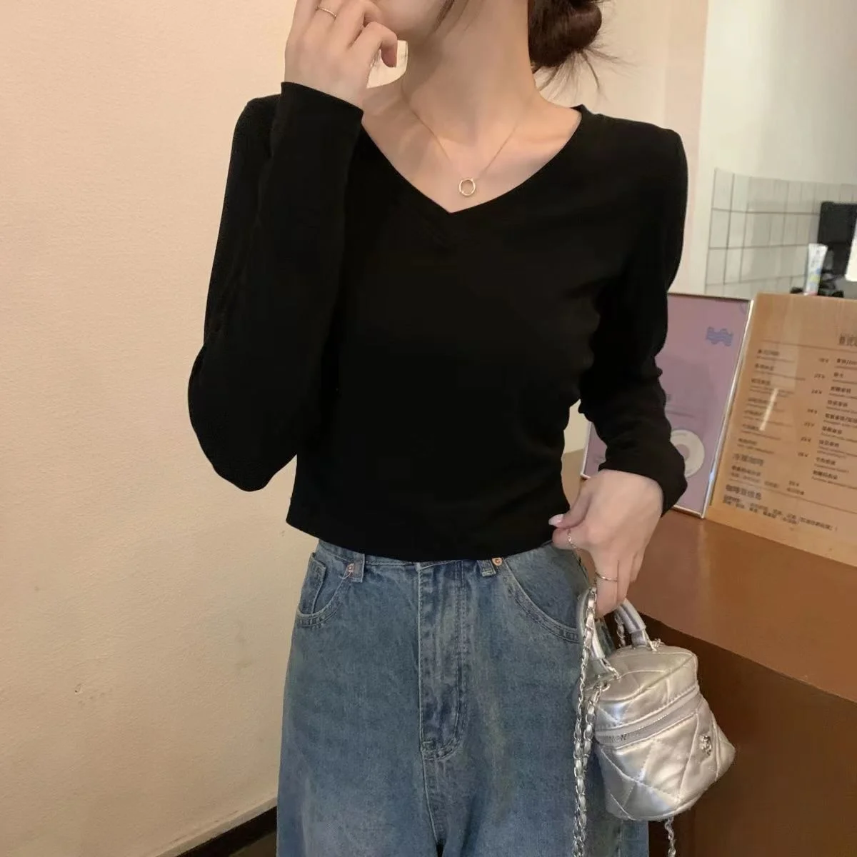 レディース V ネック長袖 Tシャツピュアカラースリムフィットベースレイヤートップ通勤スタイルコットンブレンド弾性繊維薄い秋春