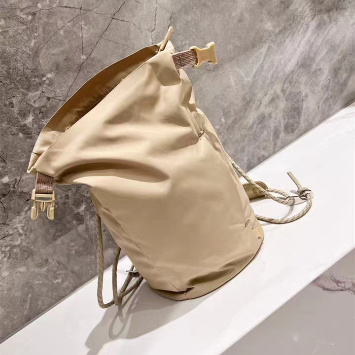 Lawaia kleine Beutel taschen für Frauen nützliche leichte Nylon Einfachheit Brust packung 25cm schwarze Männer Kordel zug Geldbörse Hobo Handtaschen