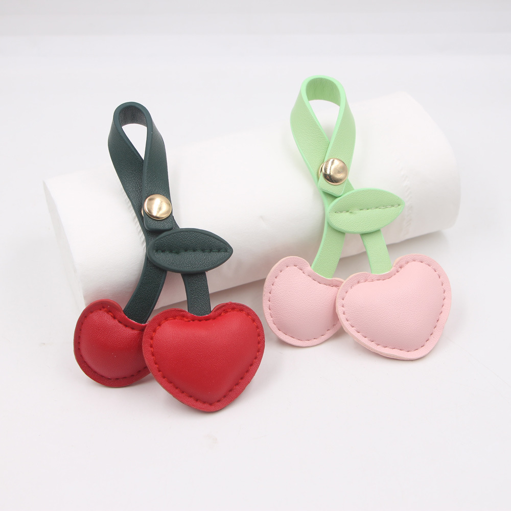 Yupsk lindo 3D melocotón corazón cereza llaveros de coche rojo rosa amor versátil bolso colgante llaveros para mujeres niñas