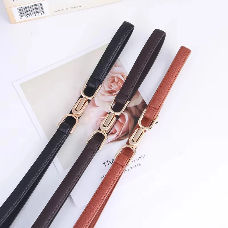 Cinto skinny de couro feminino, moda simples, para vestido, ajustável, cintura fina, cinto com fivela dourada vintage, couro falso