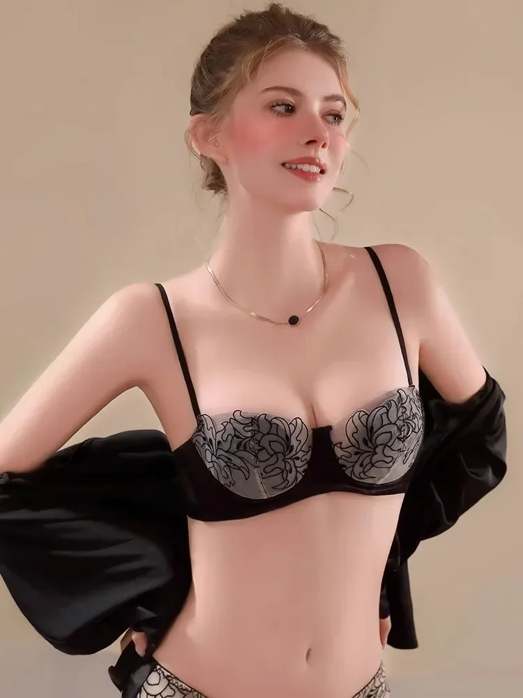 MOYISU French Luxury 1/2 Cup Sexy Little Bra Set Soft Underwire Display Black Seductive Gathered Women's Underwear