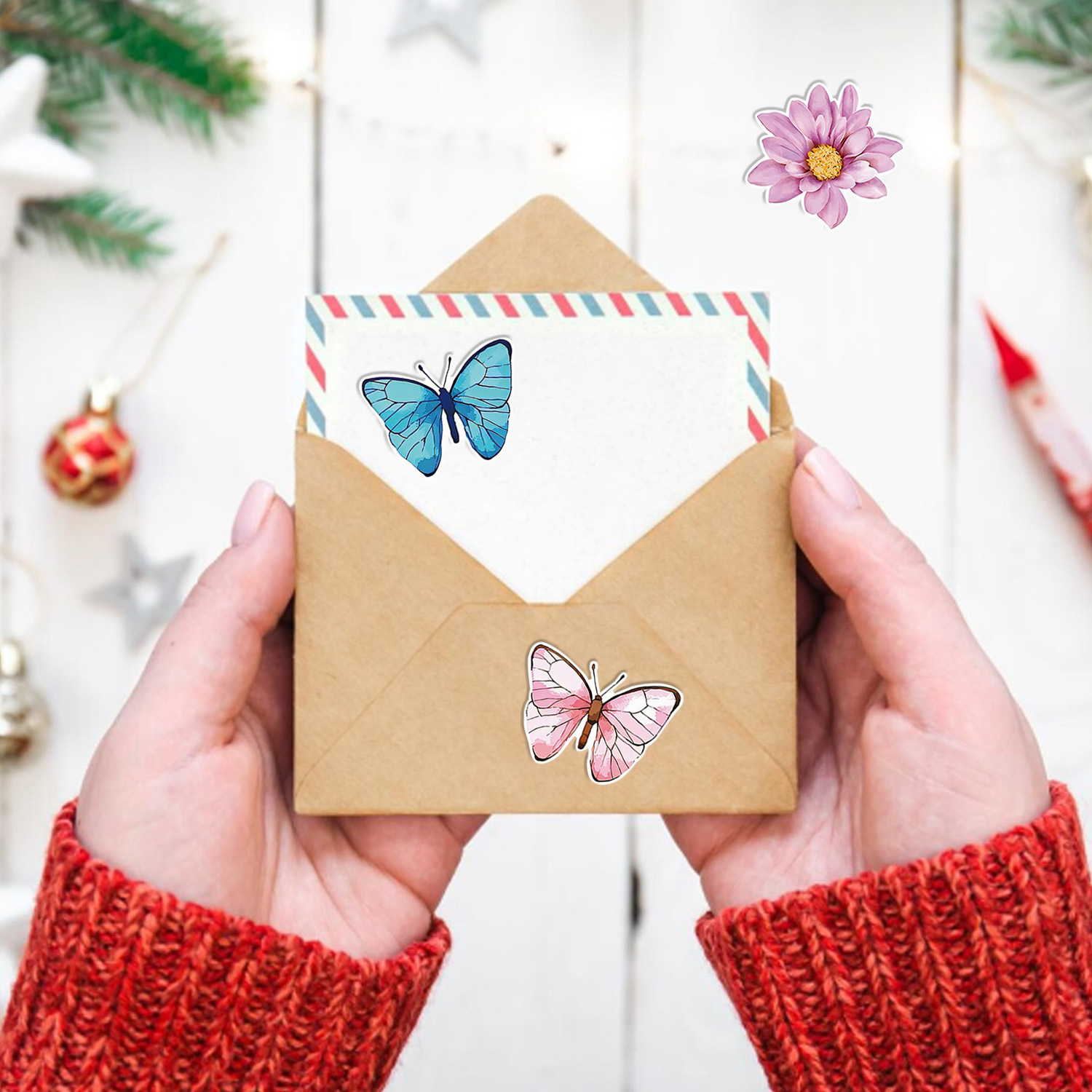 500 PCS/1 ม้วน 2.5 ซม./1 นิ้วผีเสื้อดอกไม้รูปสติกเกอร์ตกแต่งของขวัญกล่องสติกเกอร์ป้ายเครื่องเขียนสติกเกอร์