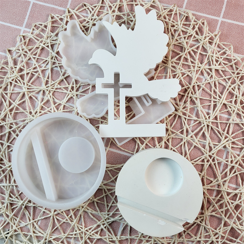 DIY Perforated Wing Spreading and Peace Dove Plug in Silicone Mold Base Decoration Resin Epoxy Mold Home Decoration Storage
