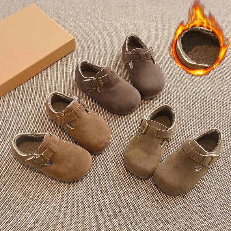 Crianças sapatos planos camurça para o inverno crianças mocassins antiderrapante sola macia 2024 novo meninos meninas sapatos de couro quente retro na moda