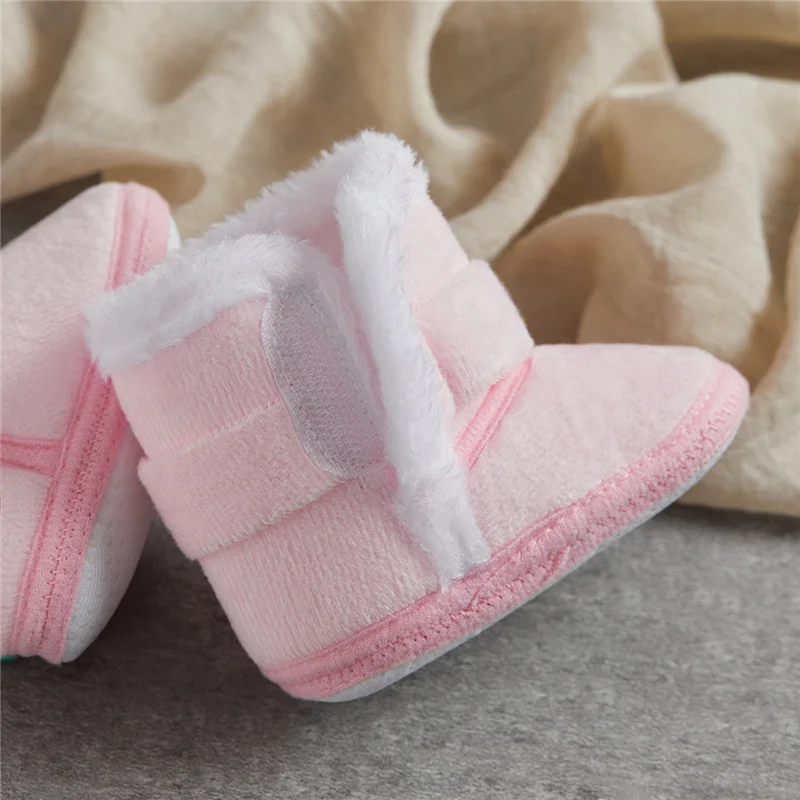 Suefunskry, botas de nieve de invierno para bebé recién nacido, botines de Color contrastante, alas de corazón de felpa cálidas, zapatos para caminar para bebé de 0 a 18M