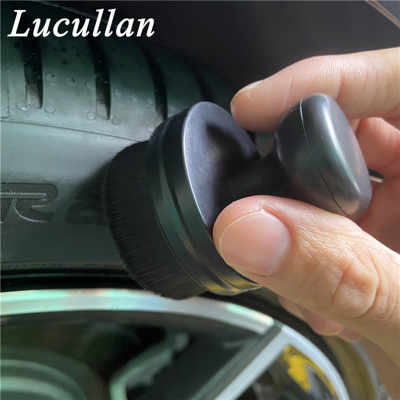 Lucullan Ergonomics Cepillo de mango redondo con estantes de almacenamiento para limpieza de interiores de automóviles Apósito de neumáticos