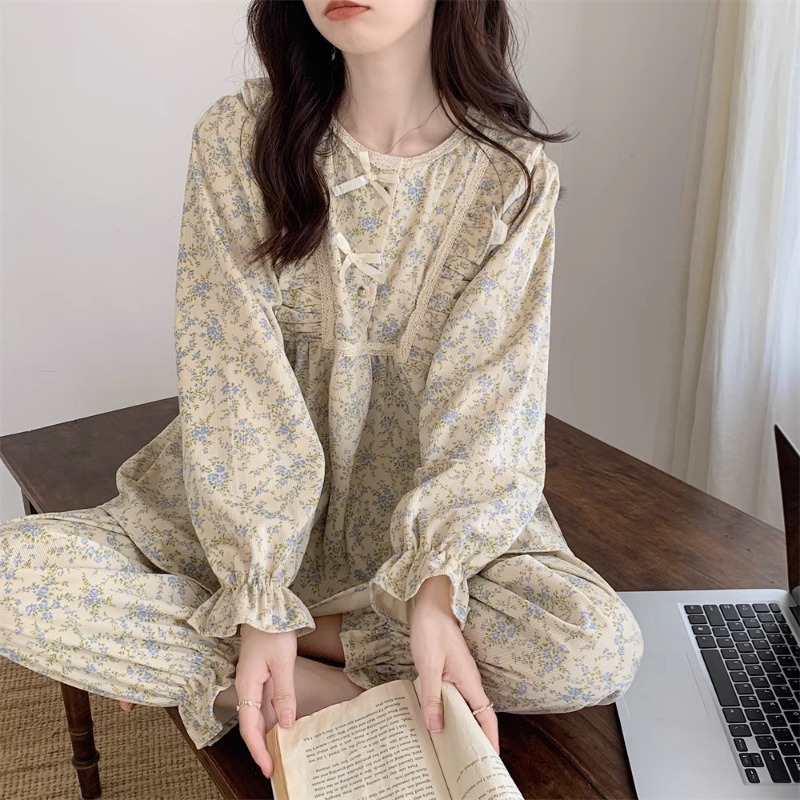 Pijamas de talla grande para mujer, ropa de casa para estudiantes de estilo jardín, versión coreana de dos piezas del lazo, se puede usar en el exterior de manga larga para mujer