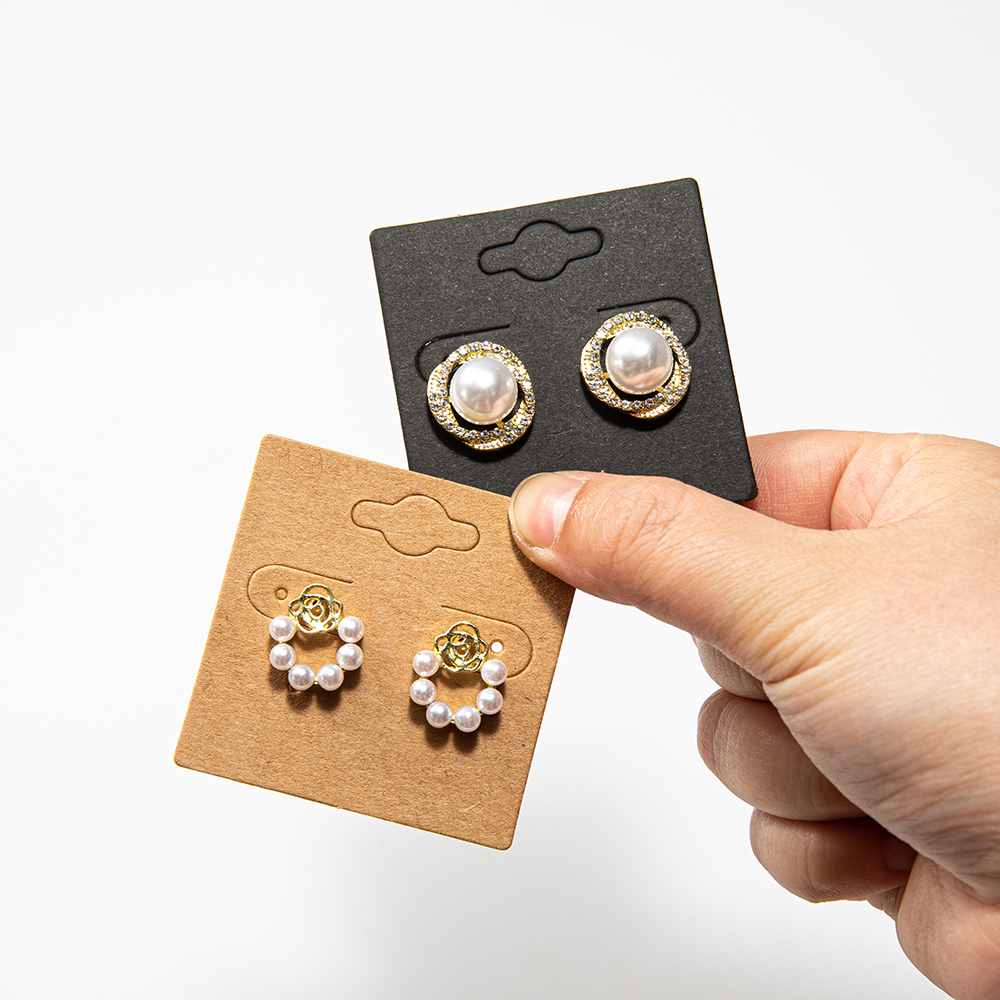 50 ชิ้นกระดาษคราฟท์ต่างหูผู้ถือจอแสดงผลการ์ด Bijouterie เครื่องประดับขาย Exhibitors Organizer ขนาดเล็กธุรกิจบรรจุภัณฑ์