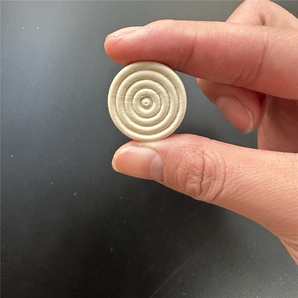 24 pcs1 Set mit 2,5 cm runden Holz prüfern rund um internat ionale Schachfiguren für Brettspiel-Backgammon-Zubehör