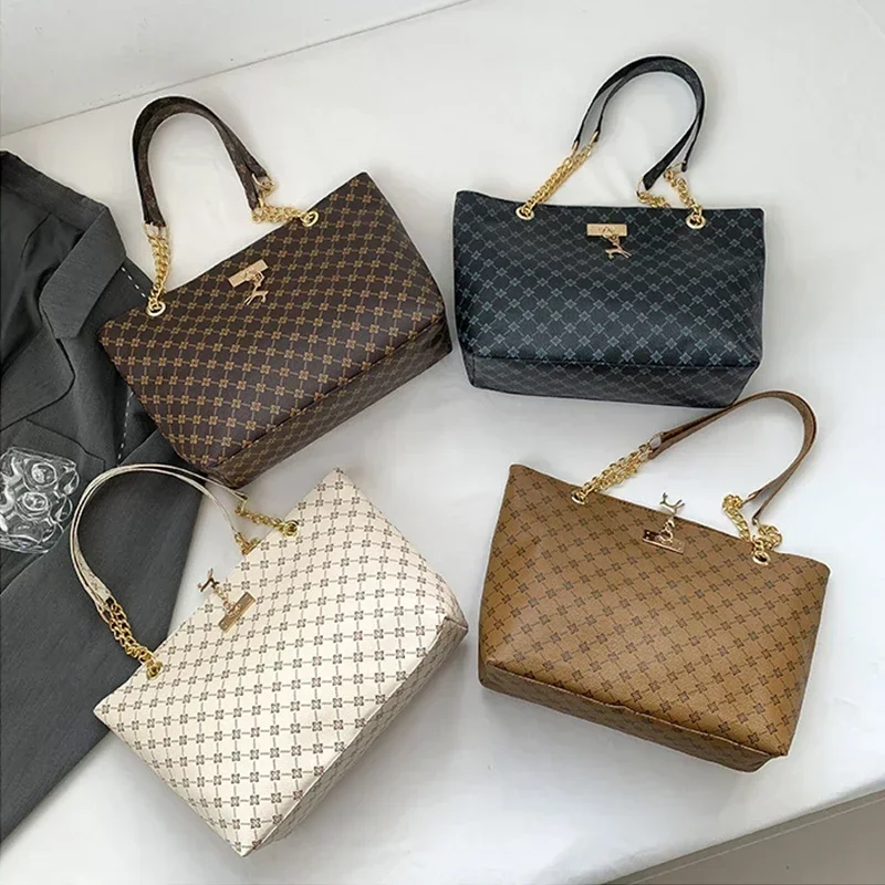 1 Uds. Bolso de mano de gran capacidad a la moda con textura de cuero PU, bolso de mujer con accesorios colgantes, bolso de hombro