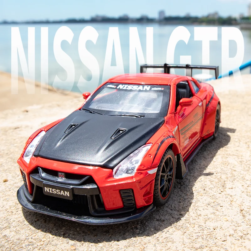 1:32 Nissan GTR R35 Supercar Liga Carro de Brinquedo Carro Coleção de Metal Modelo Carro Som e luz Brinquedos Para Crianças