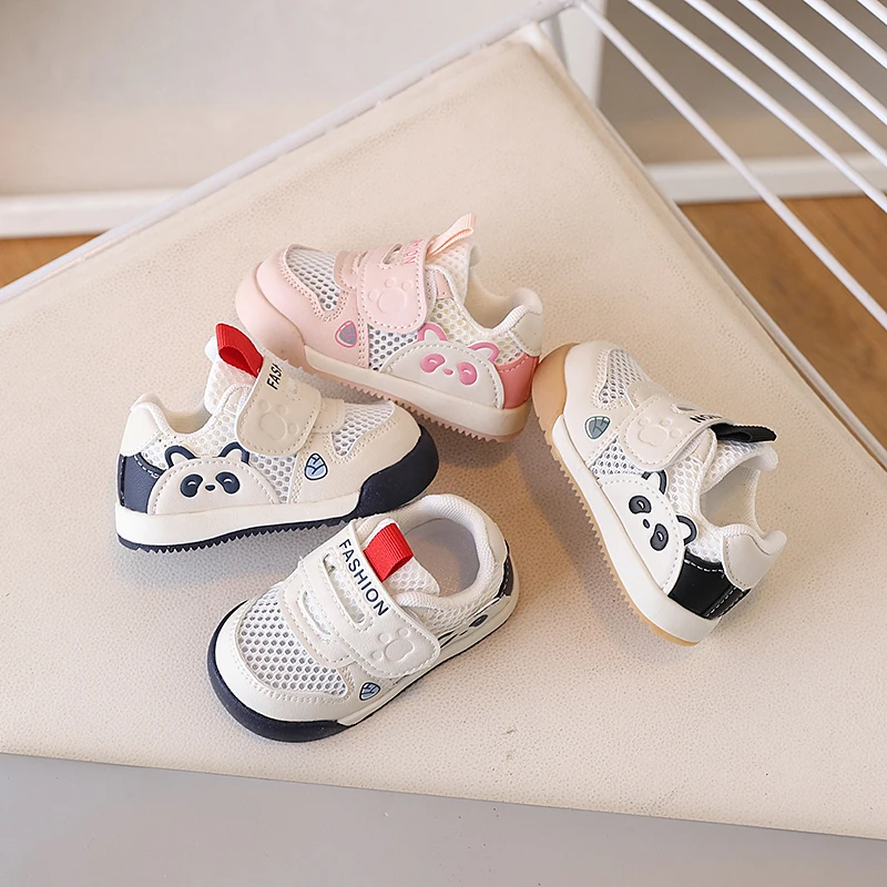 Sepatu Balita Jaring Berongga Bersirkulasi Sandal Jalan Anak Perempuan Desain Panda Sol Lembut Sepatu Balita Perempuan Gaya Baru Musim Panas