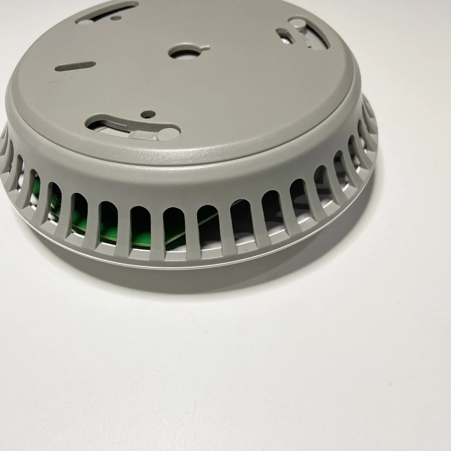 1Pcs Home Security Fire Alarm 2.4G WiFi Smoke Detector Include Battery Tuya Smart Life APP Notification Cigarette  Sensor