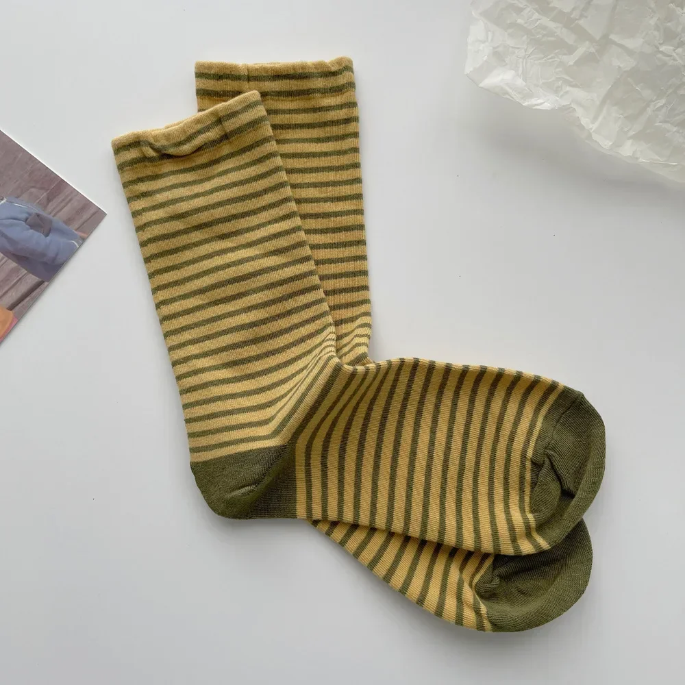 Calcetines Retro a rayas para niños y mujeres, calcetines de tubo medio, medias de algodón para primavera y otoño, medias coreanas, calcetines japoneses