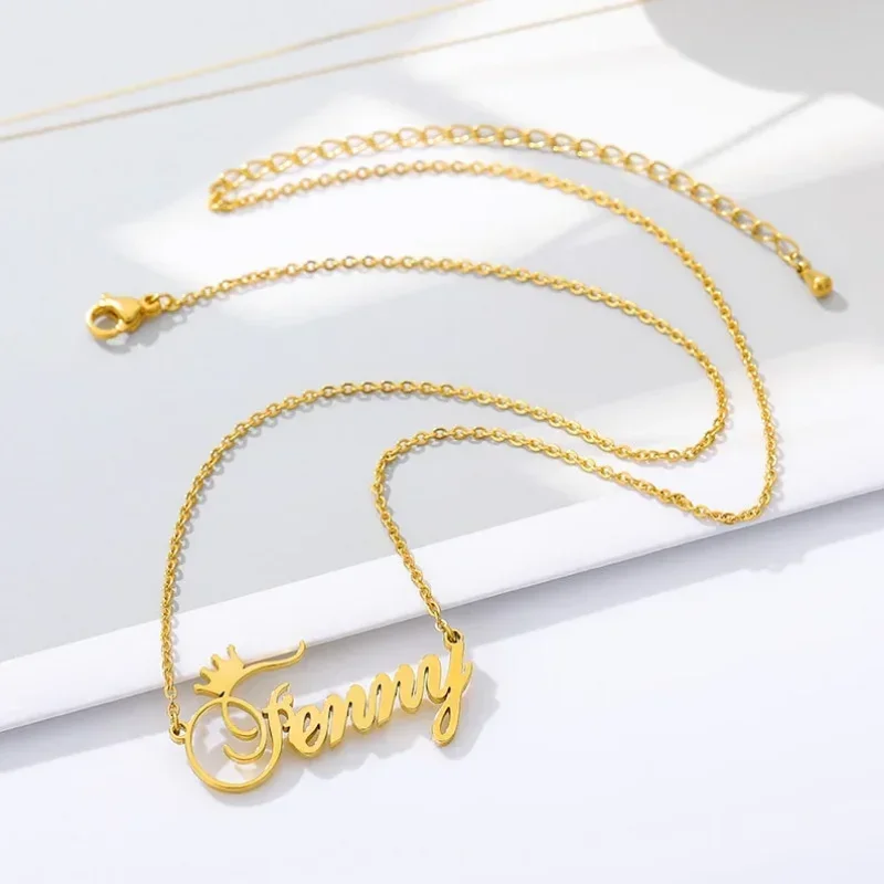 Collar con nombre personalizado para mujer, corona personalizada, fuente cursiva, colgante de letra de acero inoxidable dorado, Gargantilla, joyería, regalo de Navidad
