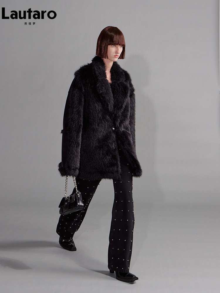 Lautaro 秋冬クールルーズ黒厚く暖かいソフト毛深いフェイクシープスキンコート女性の高級デザイナー服ふわふわジャケット