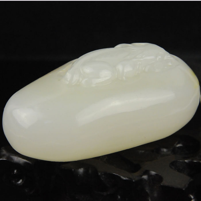Xinjiang Hetian Jade Handheld Piece White Jade Raw Stone with Skin Handheld Piece Women's Clothing
