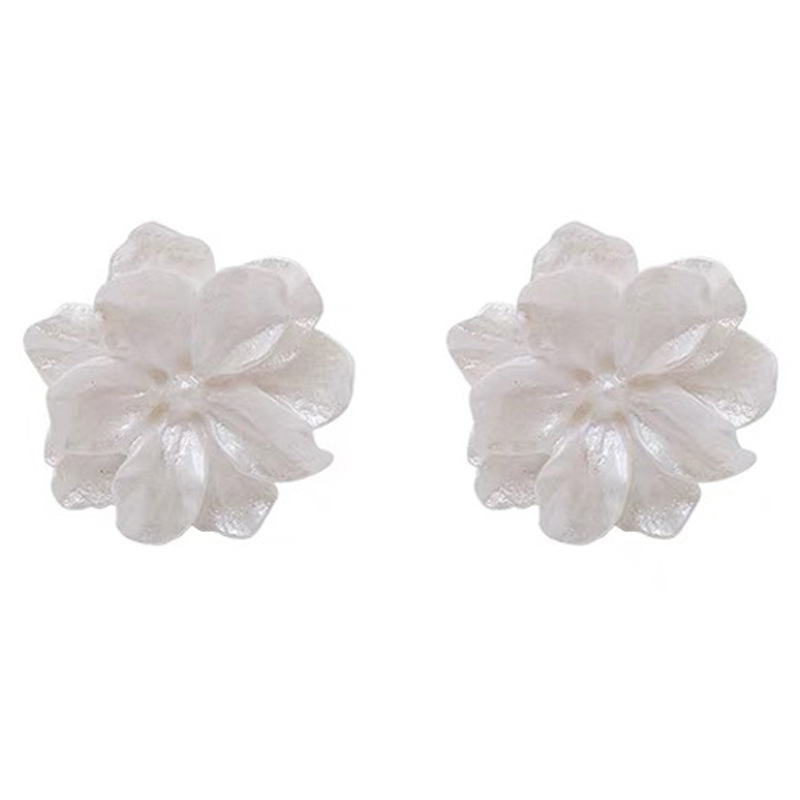 Boucles d'oreilles à fleurs blanches pour femmes, nouvelle mode coréenne moderne, accessoires de bijoux de fête mignons pour adolescentes, 2022