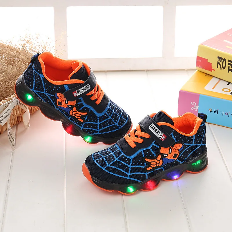 เด็กทารกการ์ตูน LED Luminous รองเท้าเด็กเรืองแสงรองเท้าผ้าใบสําหรับชายหญิงตาข่ายกีฬาเด็กวัยหัดเดินรองเท้า