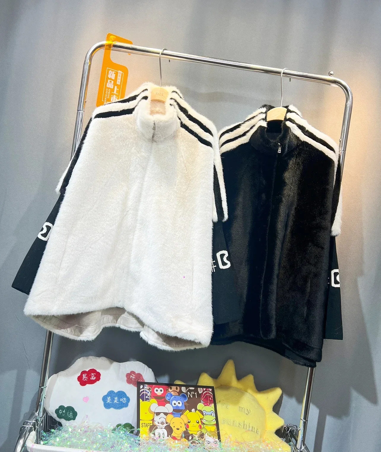 Contrast เย็บถักเสื้อ \ \ \ \ \ \ \ \ \ \ \ \ \ \ \ \ ฤดูหนาวเสื้อขนสัตว์ Zip Stand Collar เลียนแบบ Mink Velvet Coat หลวมเสื้อคลุม Fur Overcoat