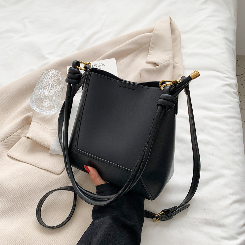Simples um ombro Crossbody Bag, grande capacidade Bucket Bag, textura retro, nova moda, 2024