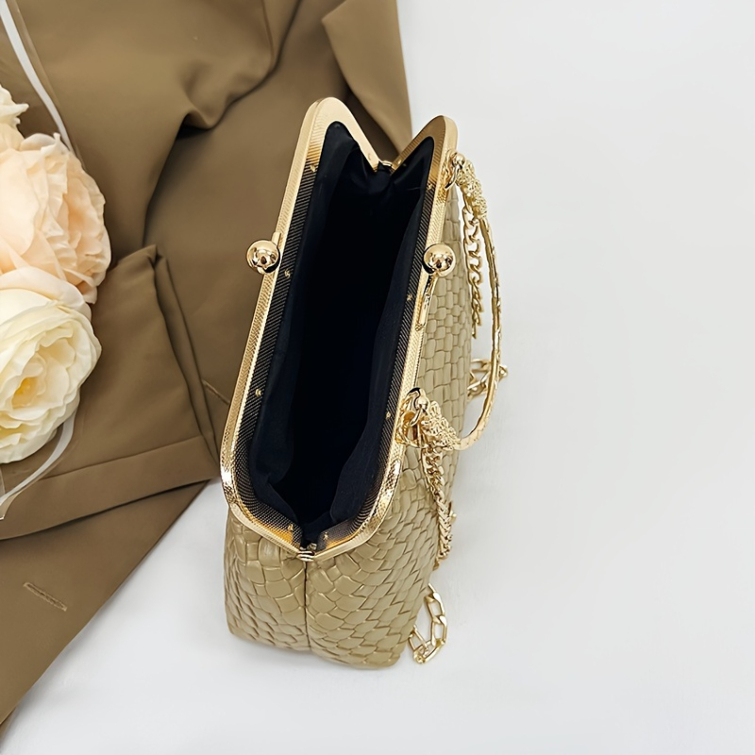 Bolsa de ombro de couro PU texturizada elegante Bolsa feminina com alça de corrente dourada