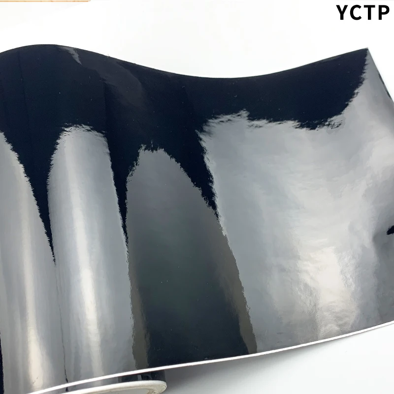 Película de revestimiento de vinilo negro brillante clásico, lámina de envoltura para coche, consola, ordenador, portátil, cubierta de teléfono, rollo de pegatinas para coche y motocicleta