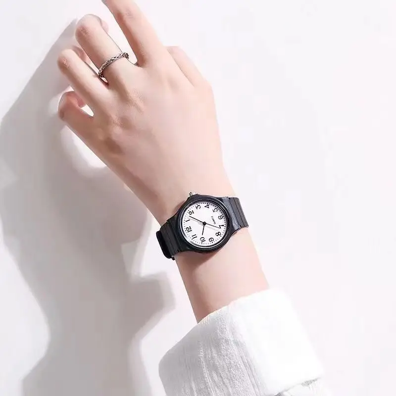 Reloj de examen YIKAZE, correa de silicona, reloj sencillo para mujer, reloj de pulsera de cuarzo para estudiantes, Esfera pequeña redonda resistente al agua para mujer