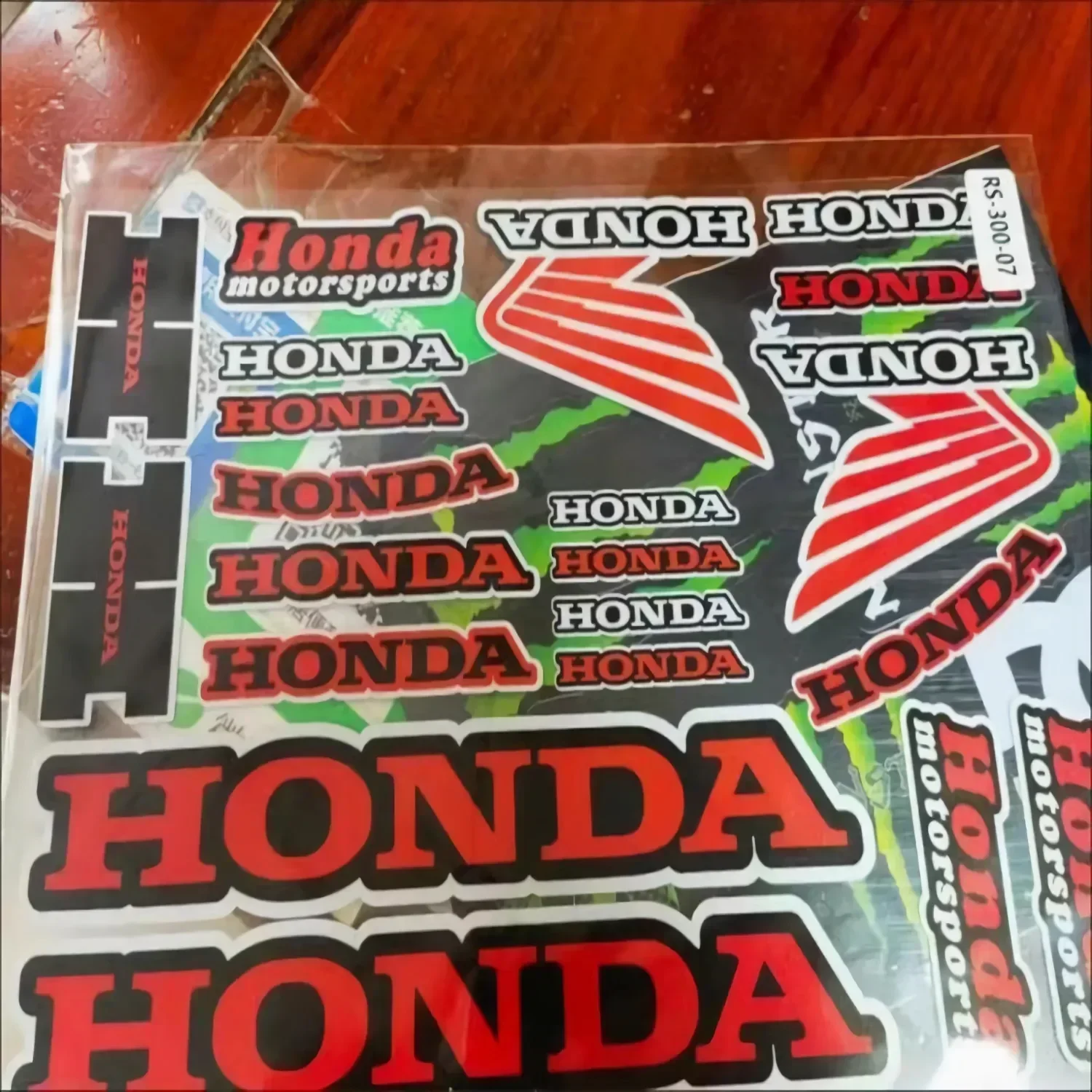 ใหม่รถจักรยานยนต์แถบด้านข้างสติกเกอร์จัดแต่งทรงผมรถไวนิล Decal สําหรับ HONDA รถจักรยานยนต์สติกเกอร์สติกเกอร์สะท้อนแสงตกแต่งรถ