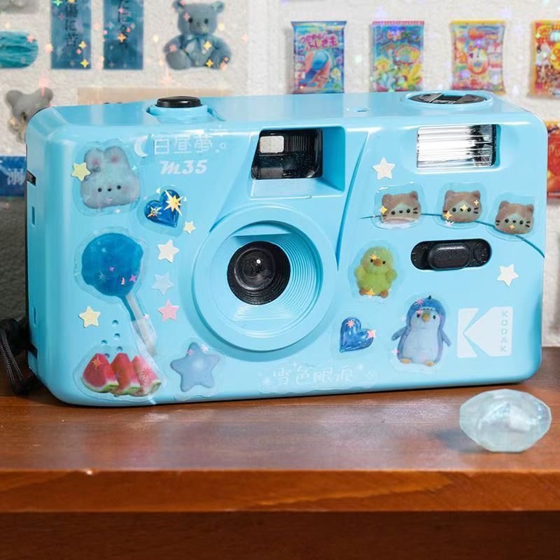 4 ชิ้น Kawaii ตกแต่งสติกเกอร์สําหรับโทรศัพท์กล้อง Y2K การ์ตูนญี่ปุ่นภาพเคลื่อนไหวอนุพันธ์สติกเกอร์อุปกรณ์เสริมของขวัญวันเกิด