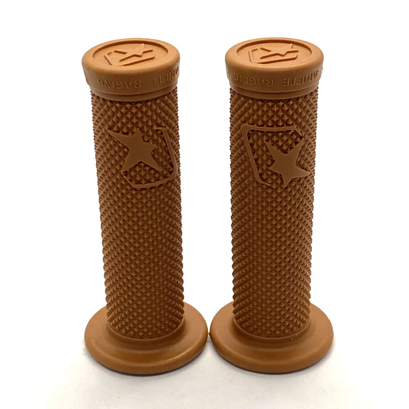 Un par de manillares de motocicleta de 7/8 ''y 22MM, empuñaduras universales para motocicleta, accesorios de modificación, instalación no destructiva